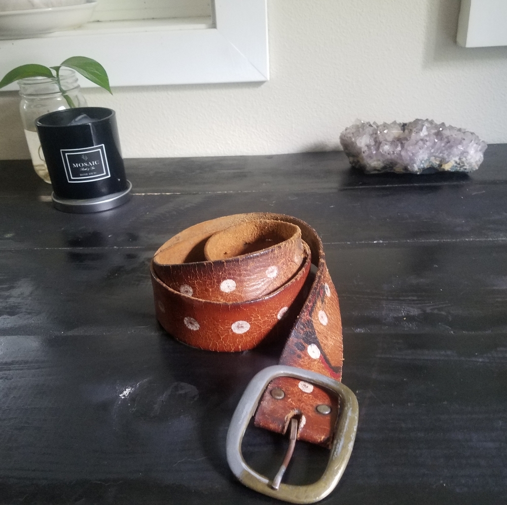 Vintage leather belt with daisies 1960s boho chic